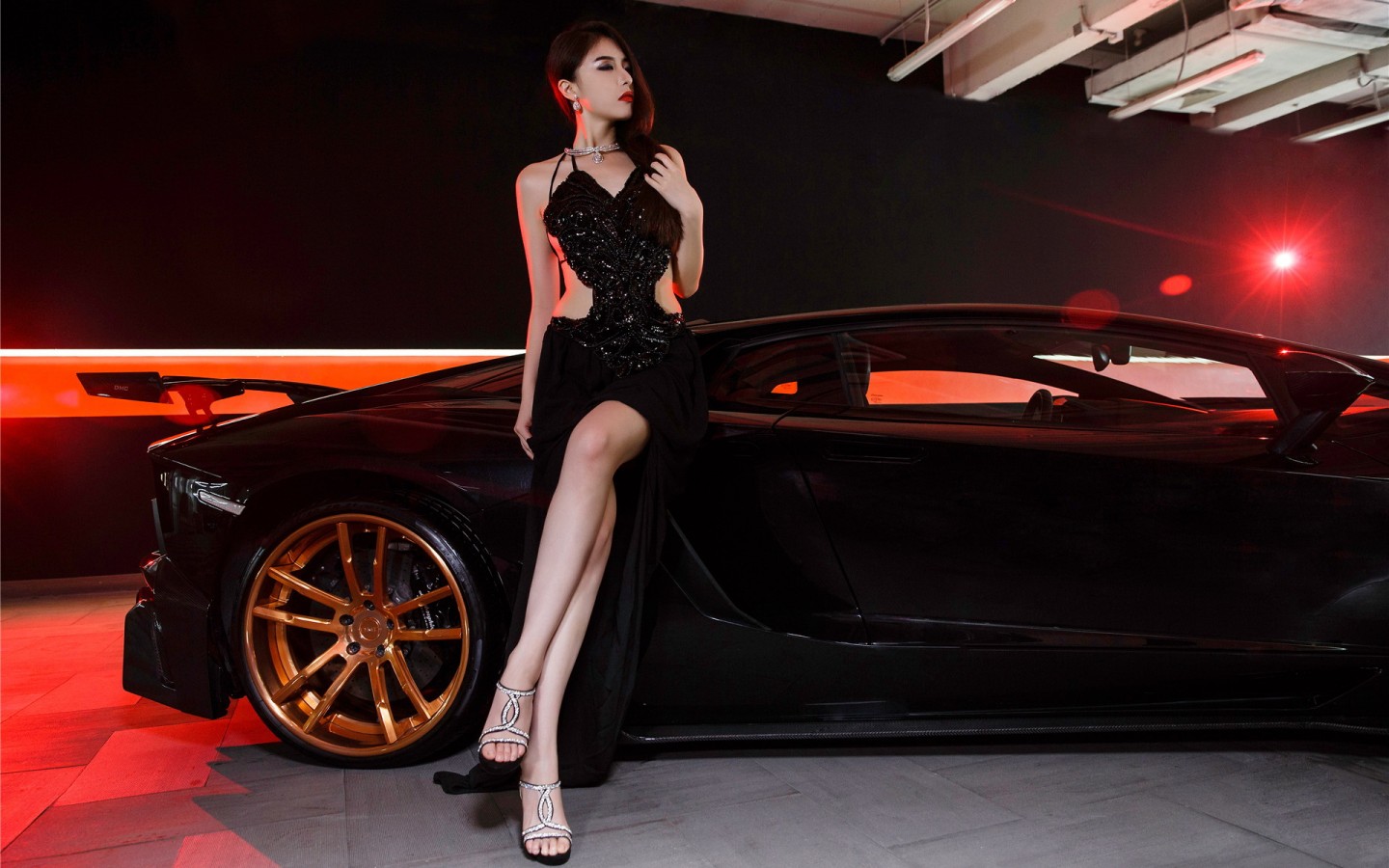 韩国长腿美女车模 - 美女贴图 - 华声论坛