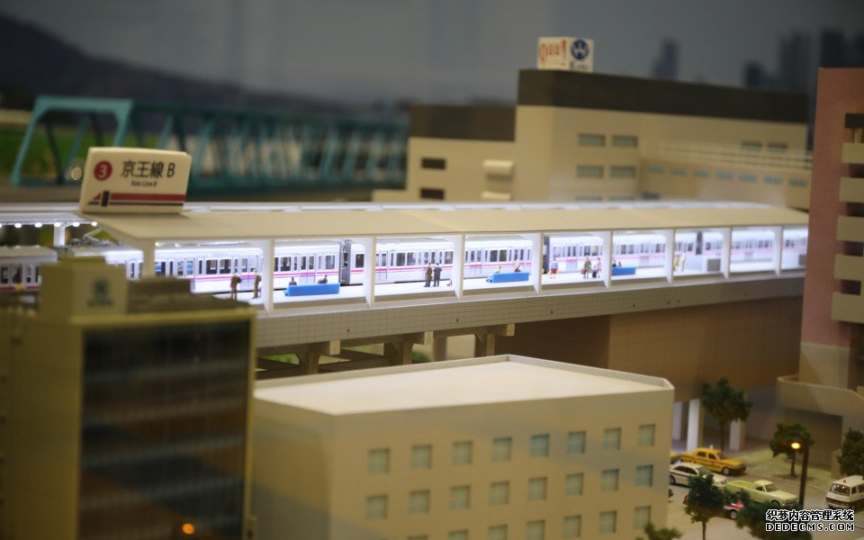 地铁汽车模型图片壁纸