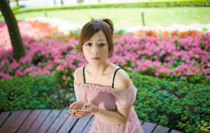 迷人女孩电脑桌面壁纸