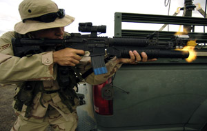 美军手中的M4A1壁纸