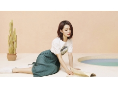  李沁清新少女风壁纸 